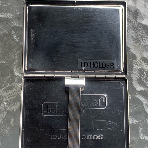 Ann Taitor metal I.D holder - Picture 3 of 4